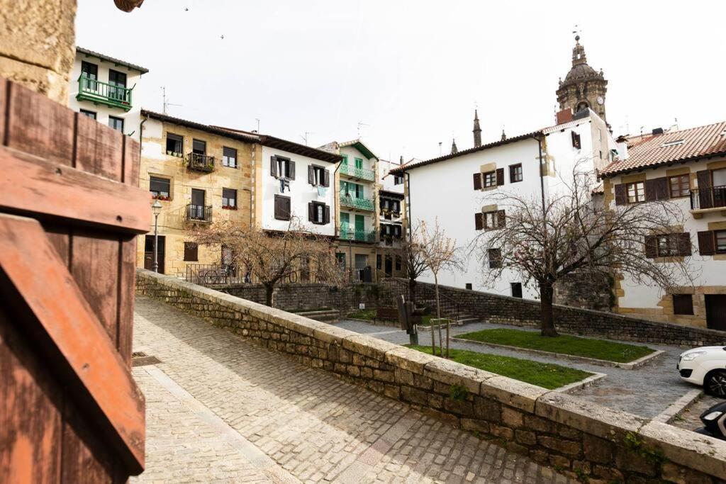 Sorgin-Etxe. Basquenjoy Apartamento Hondarribia Exterior foto